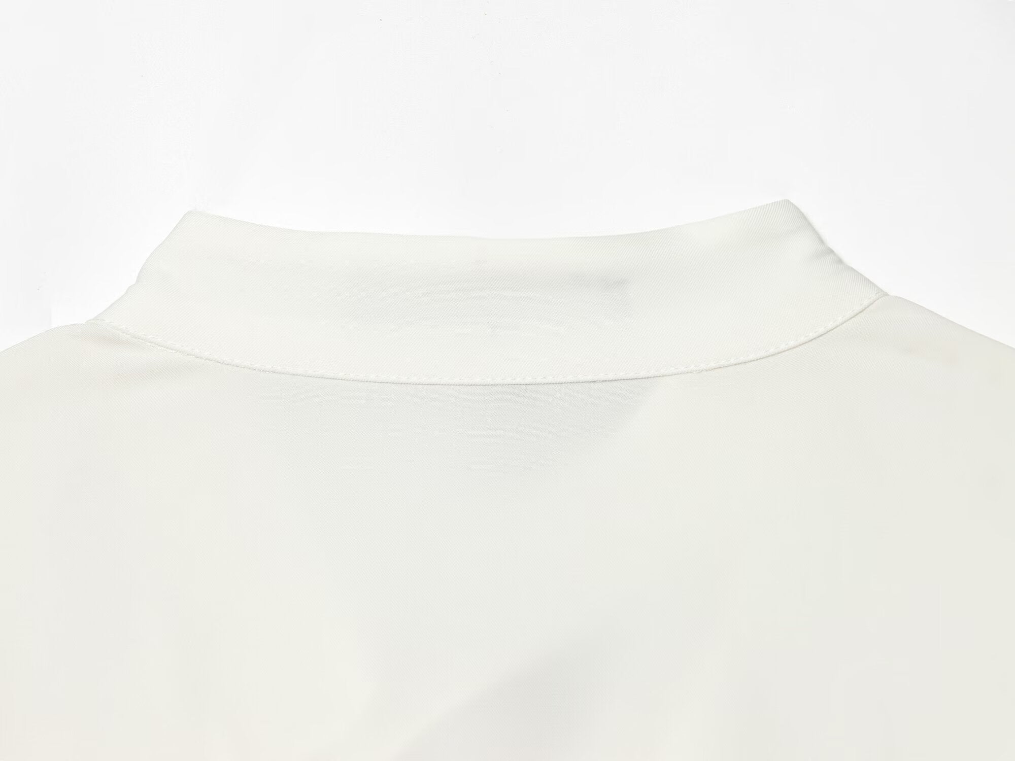 Women's lace up collar pleated shirt