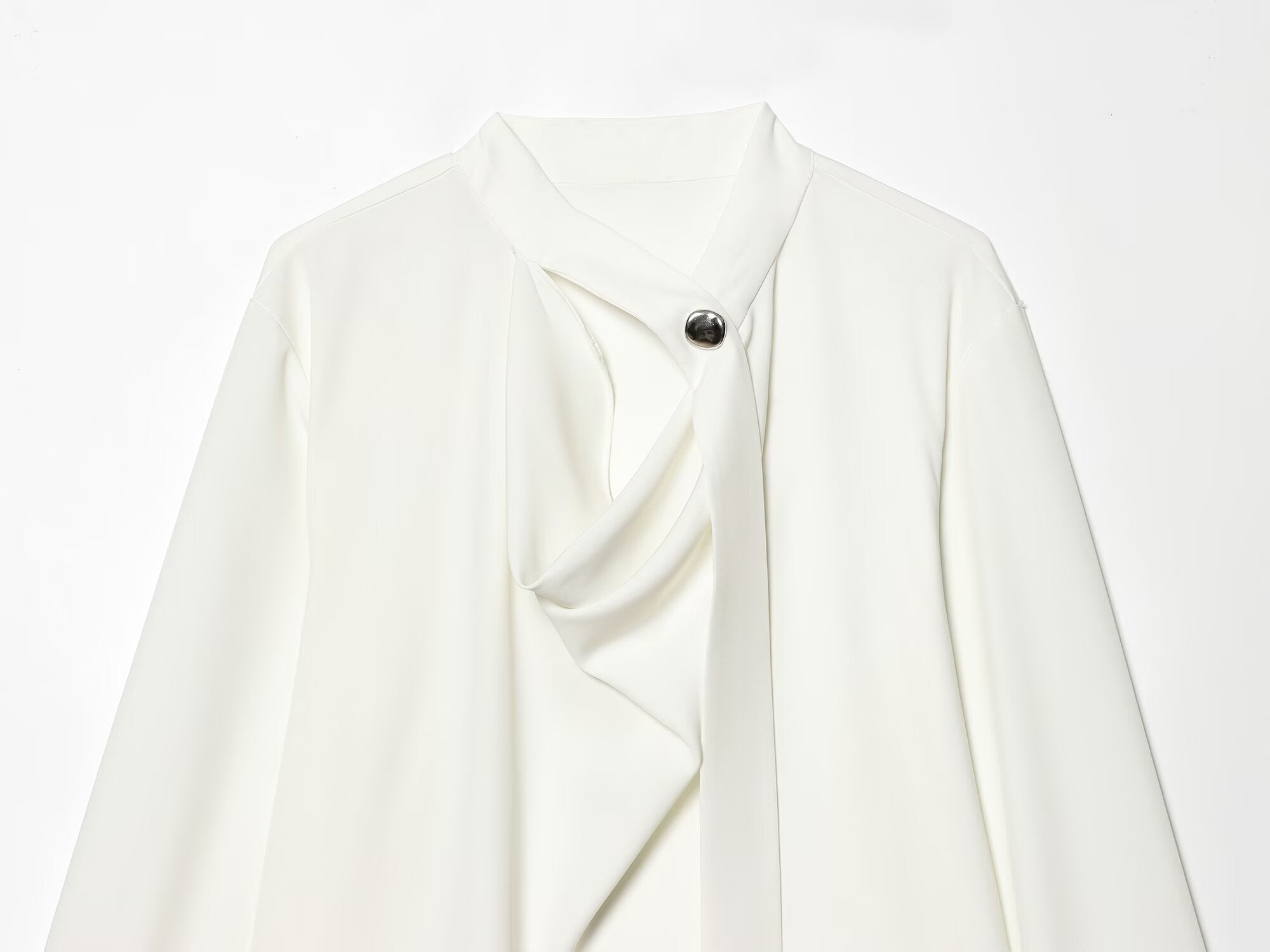 Women's lace up collar pleated shirt