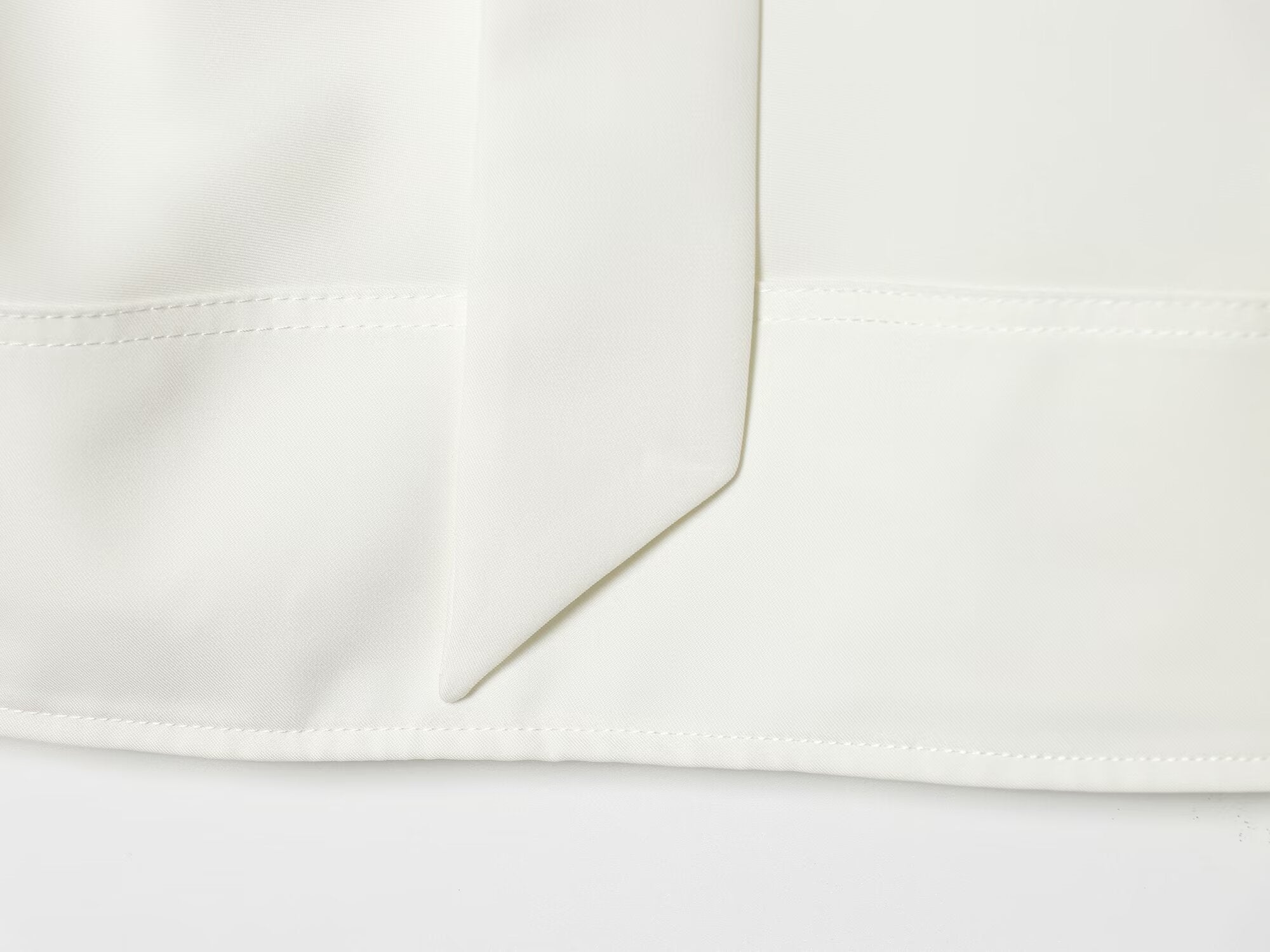 Women's lace up collar pleated shirt